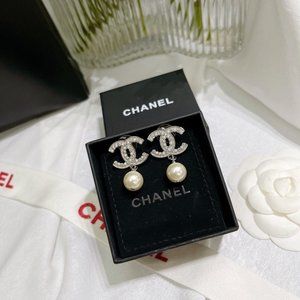 💎✨AUTHENTIC✨💎 CHANEL earrings